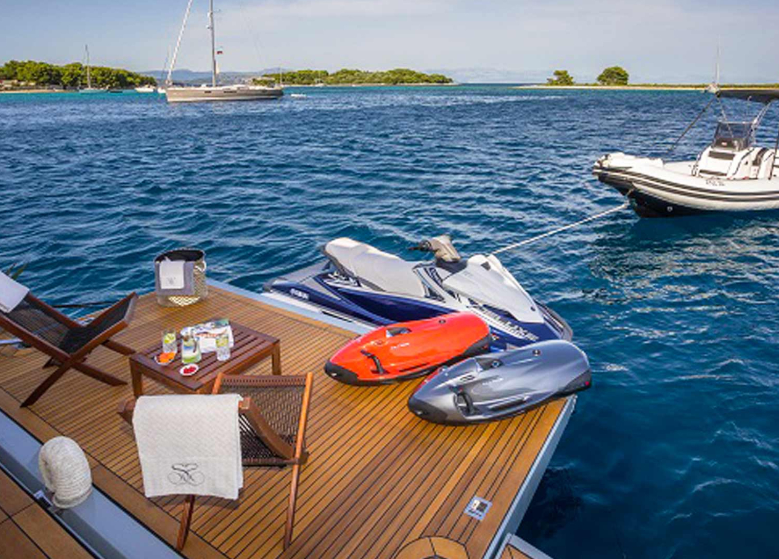 charter yacht kroatien ferretti seventsense watertoys