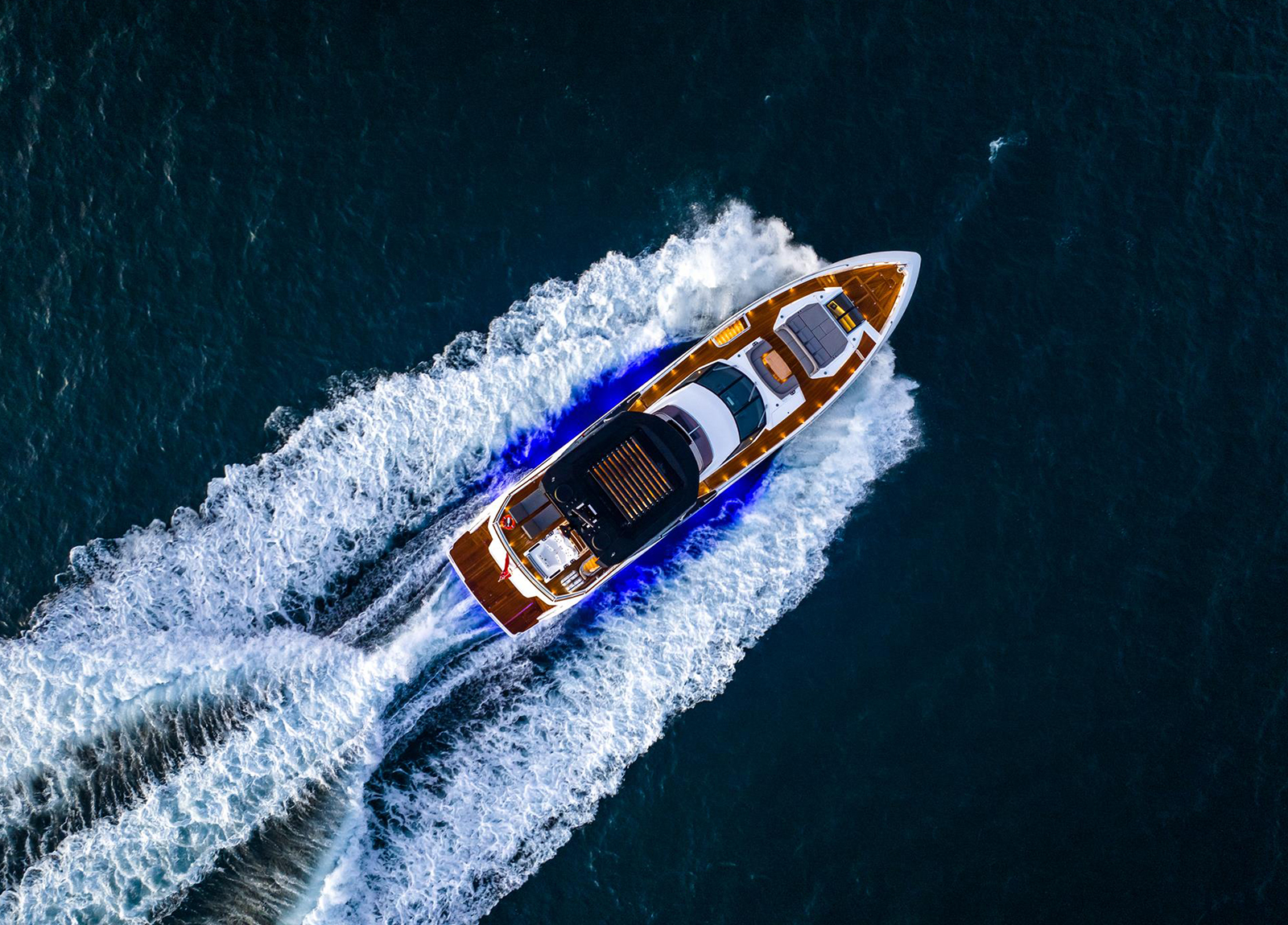 charter yacht kroatien sunseeker 100 scorpion aeral cruising