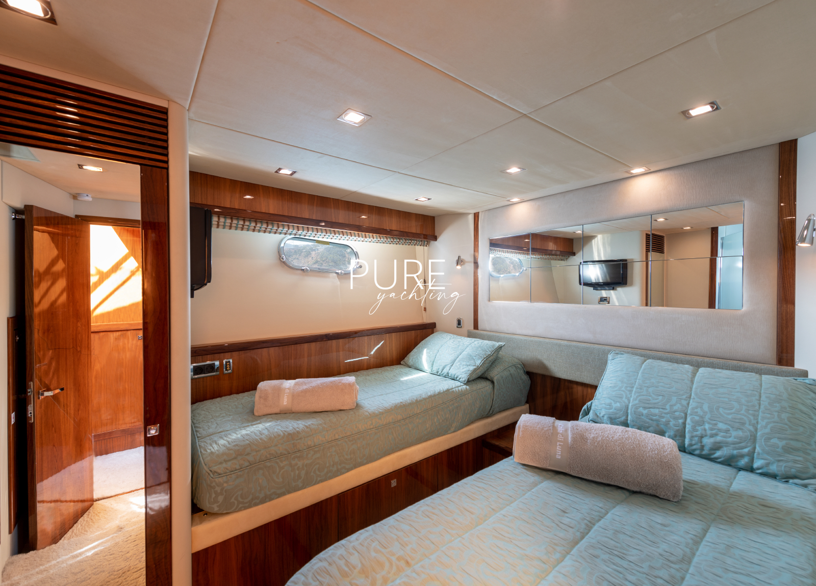 sunseeker manhattan 70 double cabin