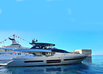 yacht charter italien rizzardi 90 marina