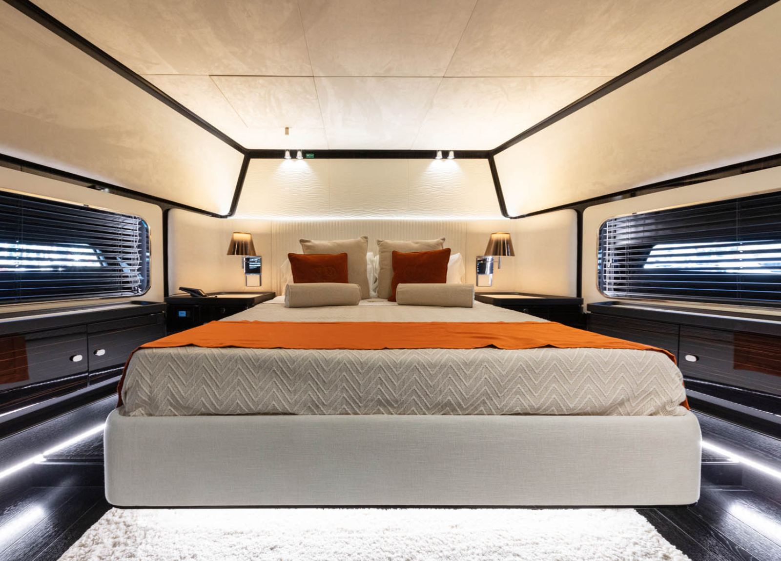 yacht charter italien rizzardi 90 master
