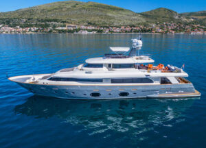 yacht charter roatia ferretti seventsense