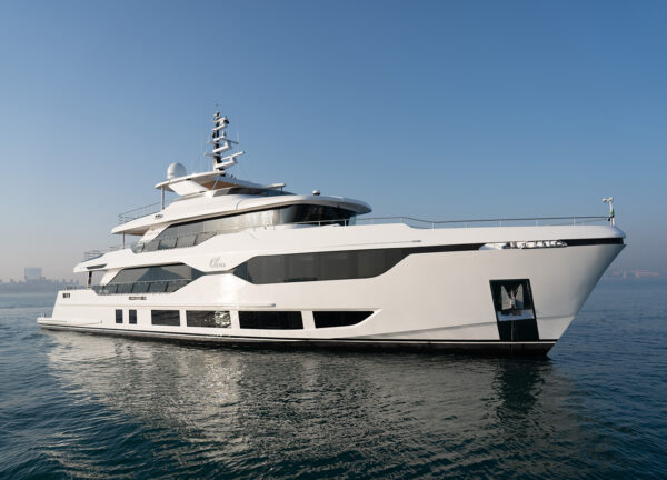 charter yacht majesty 120 olivia