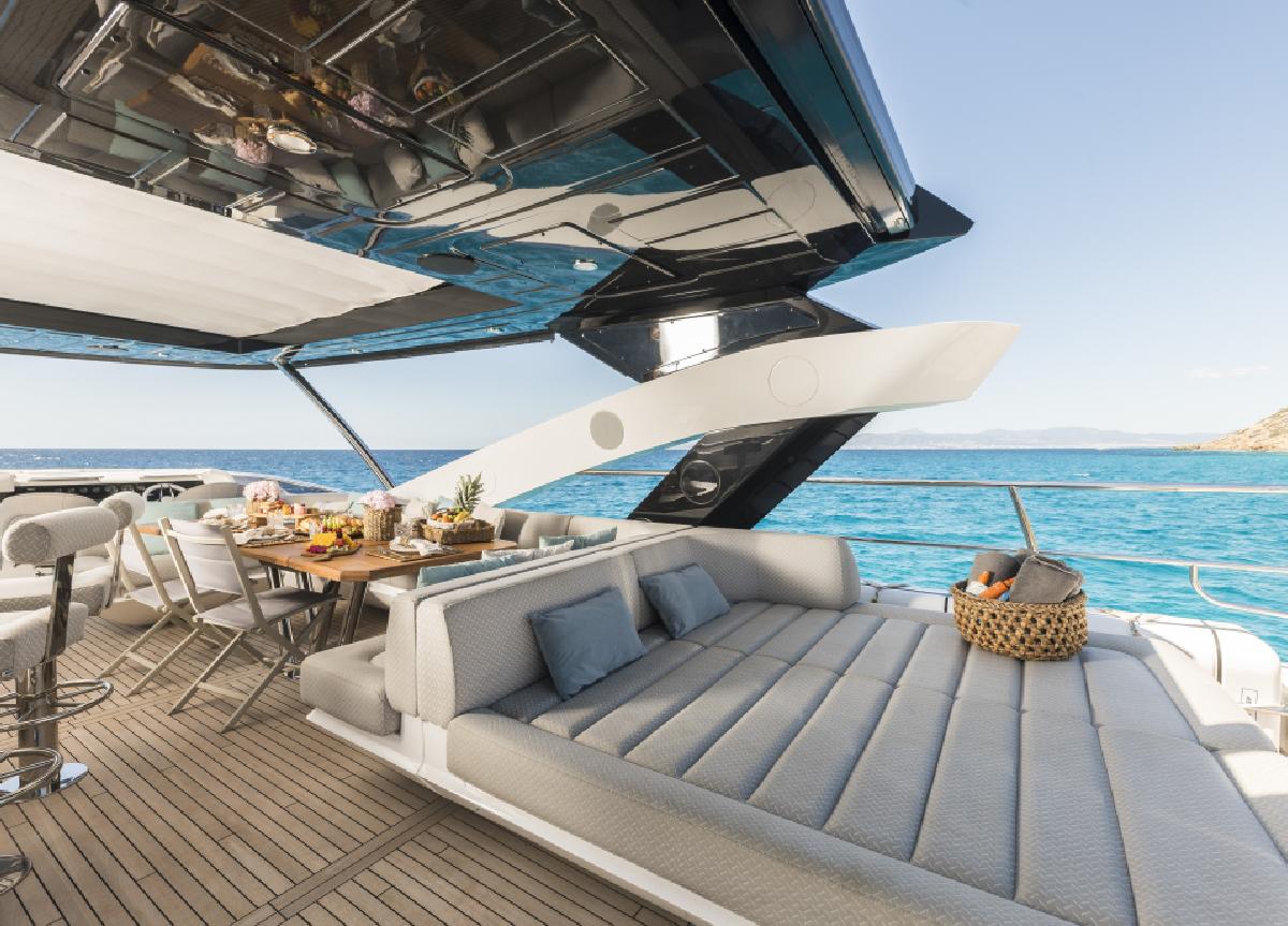 Sundeck Sunseeker 86 _Sea Water II_