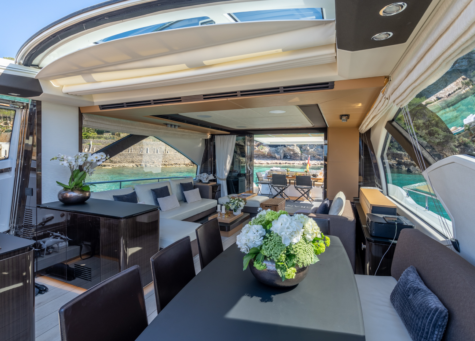 azimut 77S gran abe II interior