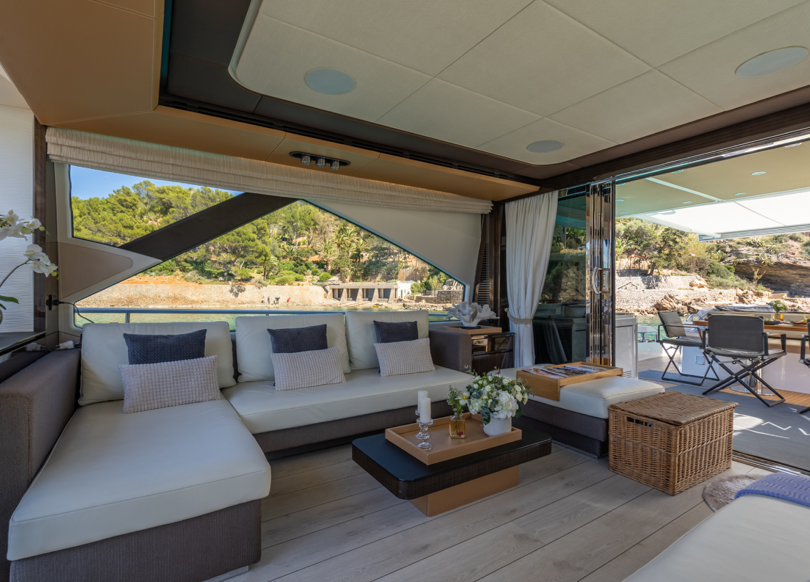 azimut 77S gran abe II salon