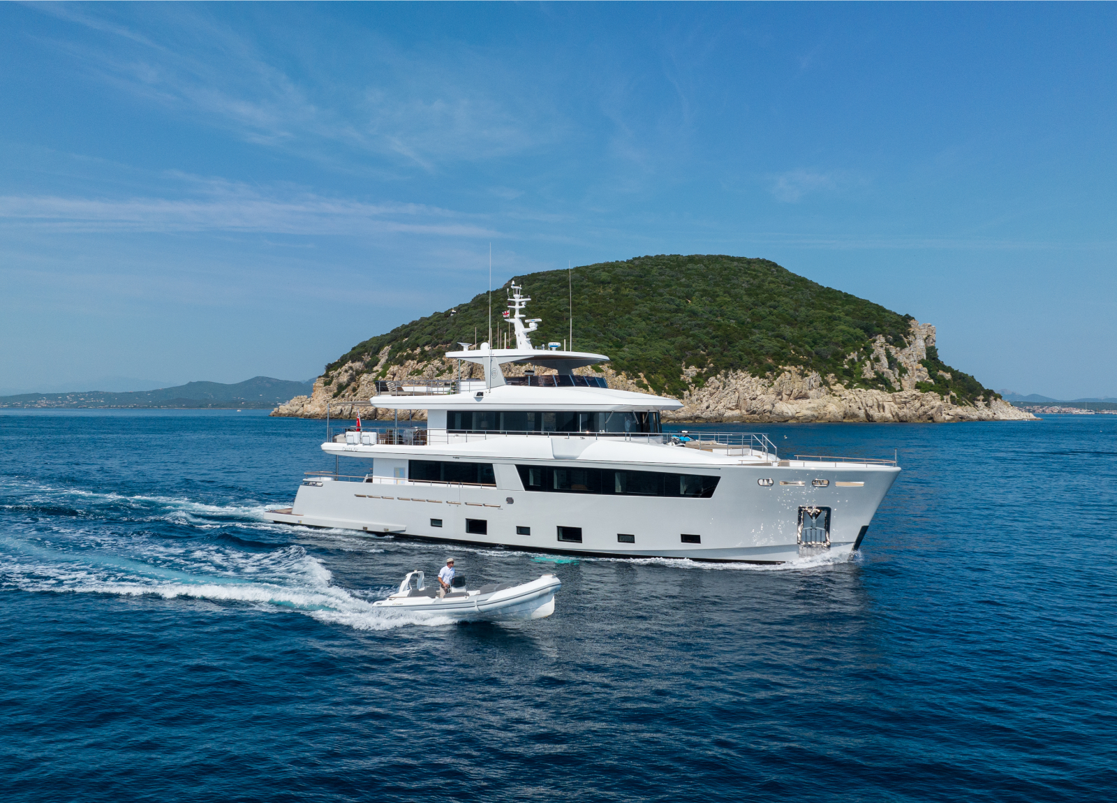 cantiere delle marche sassa la mare charter yacht