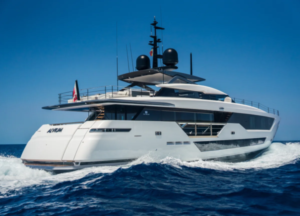 luxusyachting custom line alvium