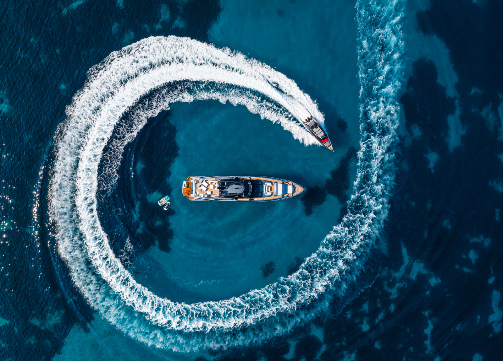 riva 110 figurati yacht charter