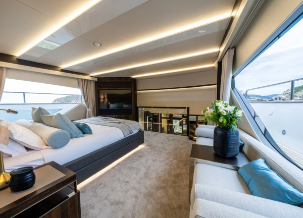 sunseeker 92 blue infinity one master suite