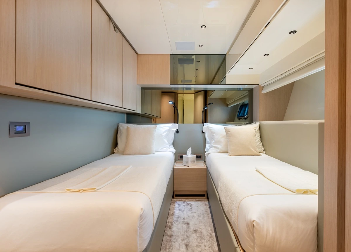 sanlorenzo sx76 cloud ix double cabin