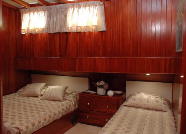Bedroom triple