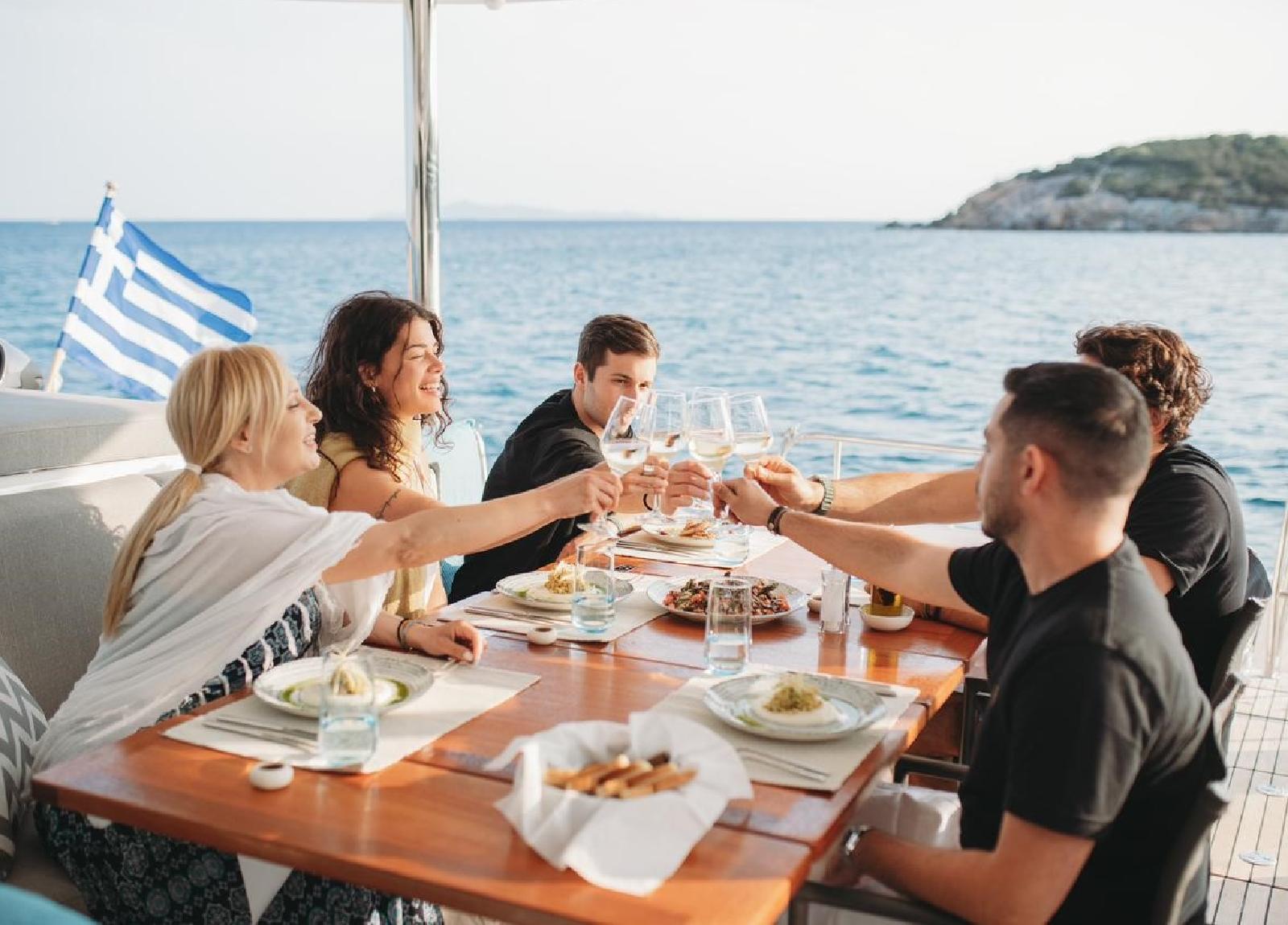 Hydrus dinning