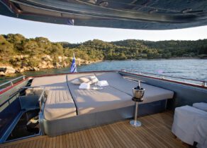 PrincessL Sundeck