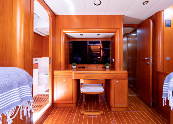 Caveo Sailingyacht Interior