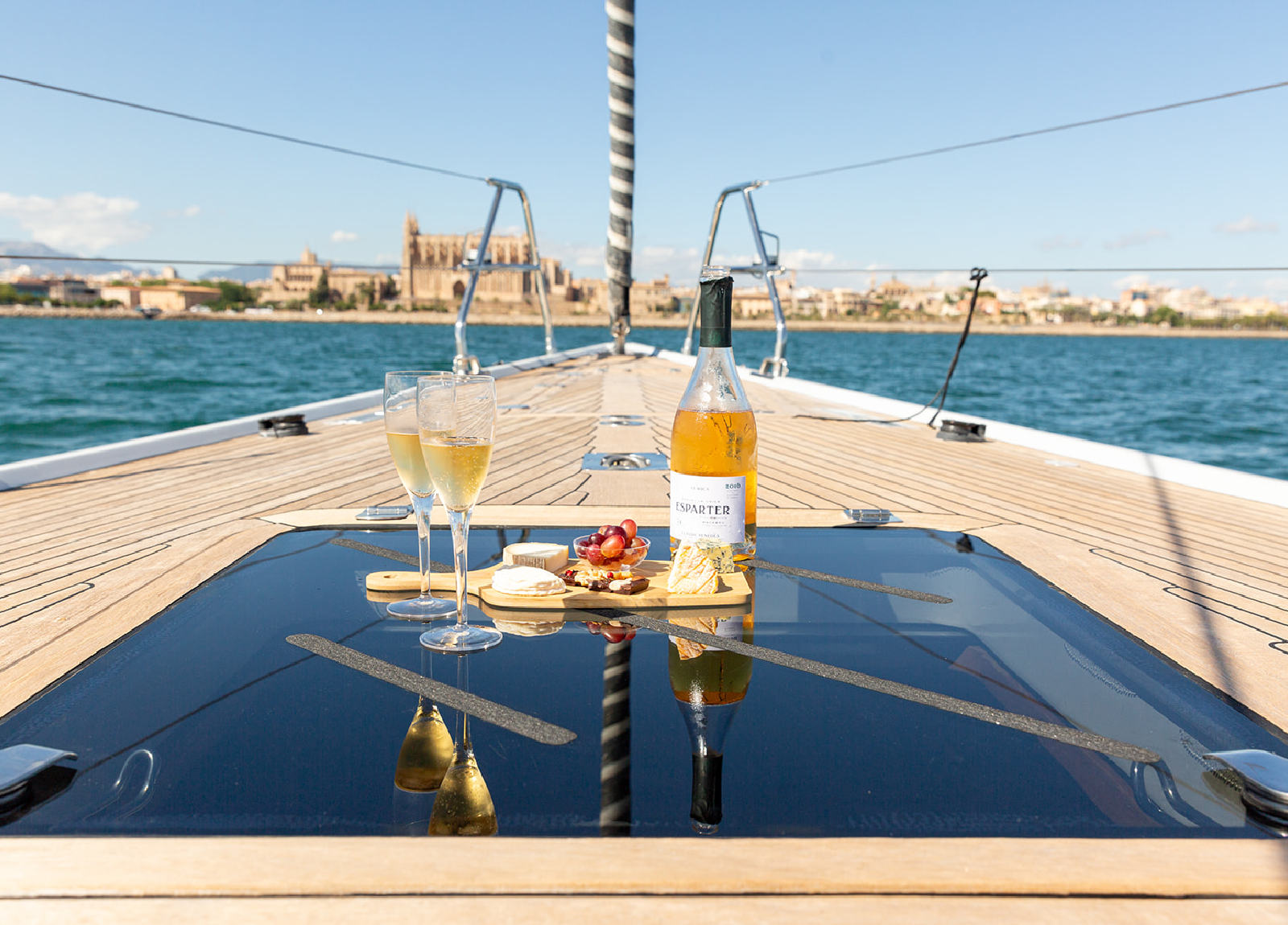 Deck Caveo Sailingyacht (1)