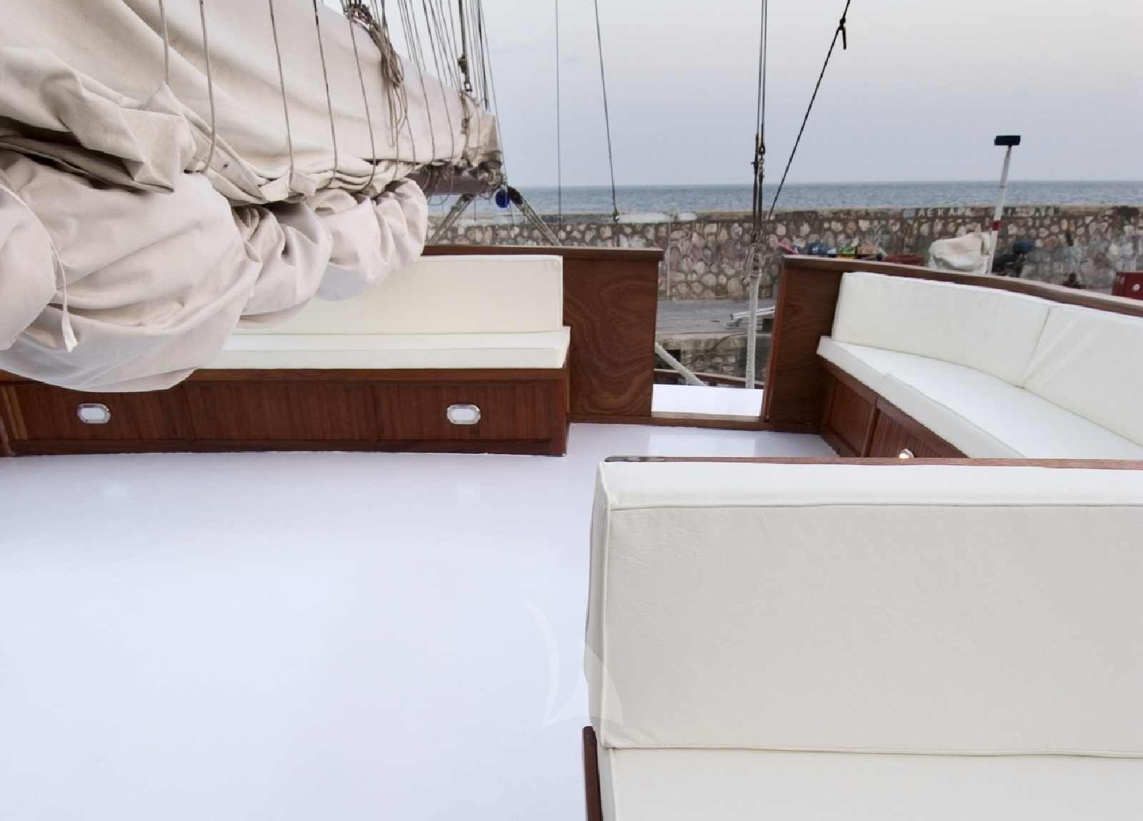 Deck Matina