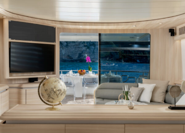 Gimini 3 lounge view