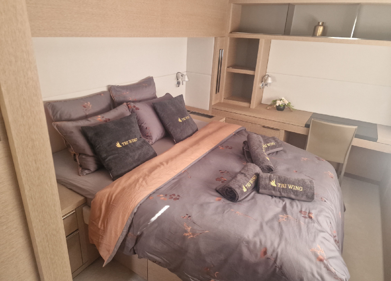 Lagoon Sixty 5 Bedroom