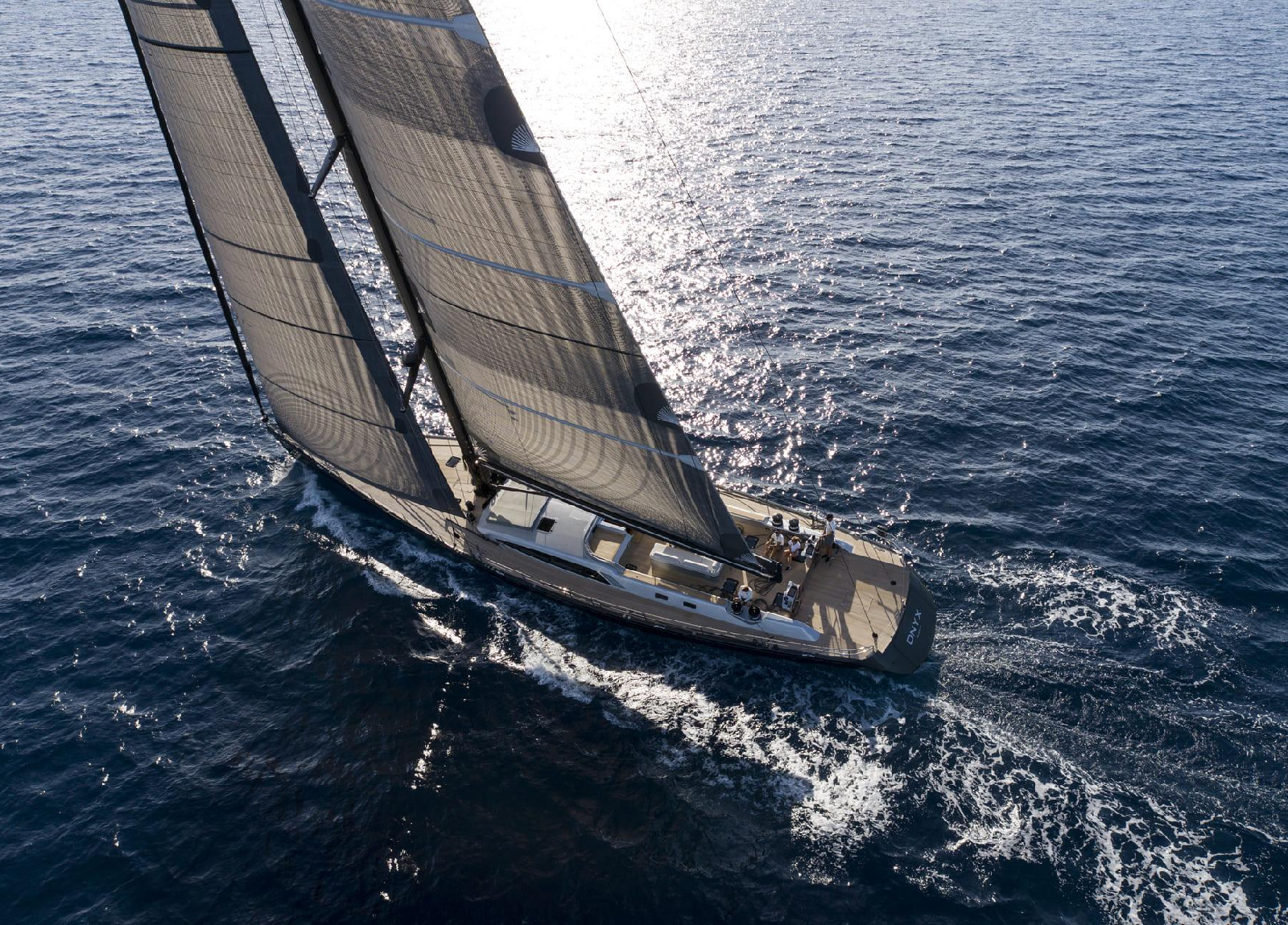 Onyx Sailingyacht sideview