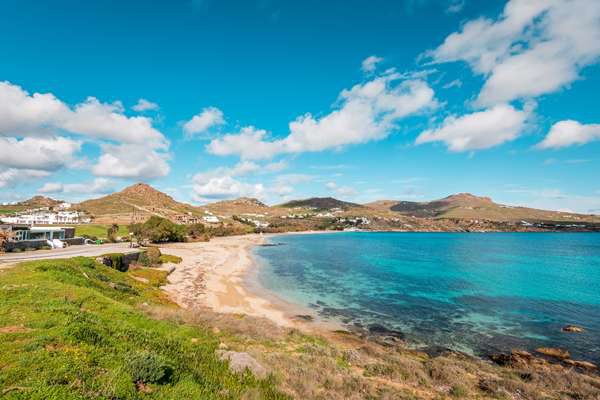 yacht charter revier mykonos kalafati beach