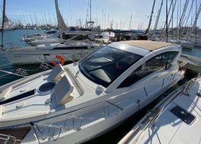 Motoryacht cranchi m44 ht Mallorca mb charter