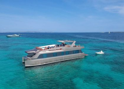 Motoryacht goldfinger 58 ibiza charter