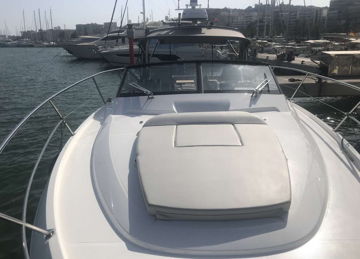 sunbed Motoryacht bavaria s36 open Mallorca