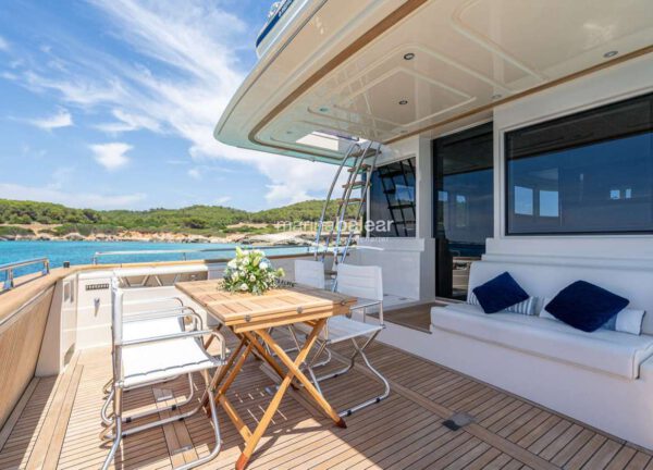 Oberdeck Motoryacht apreamare maestro 65 trabucaire Balearen