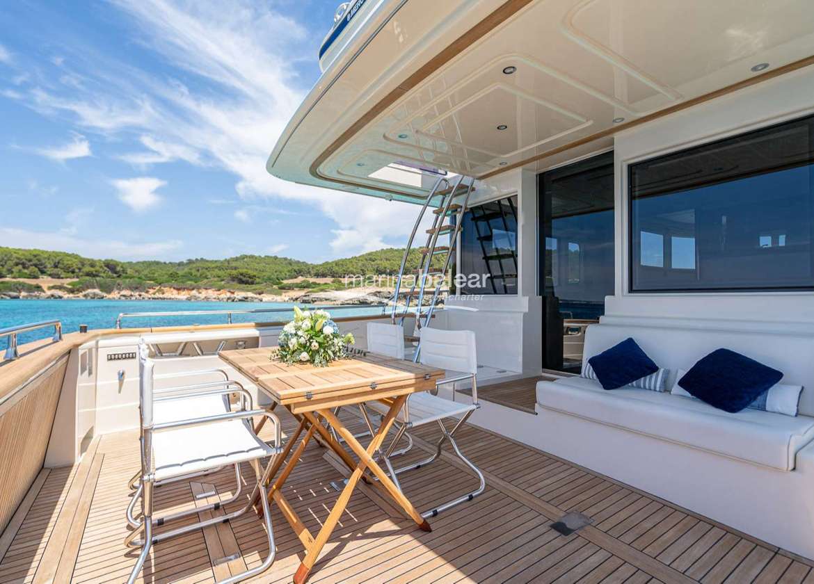 Oberdeck Motoryacht apreamare maestro 65 trabucaire Balearen