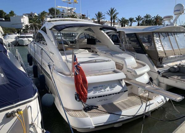 Heck fairline targa 52 lady g charter yacht Mallorca