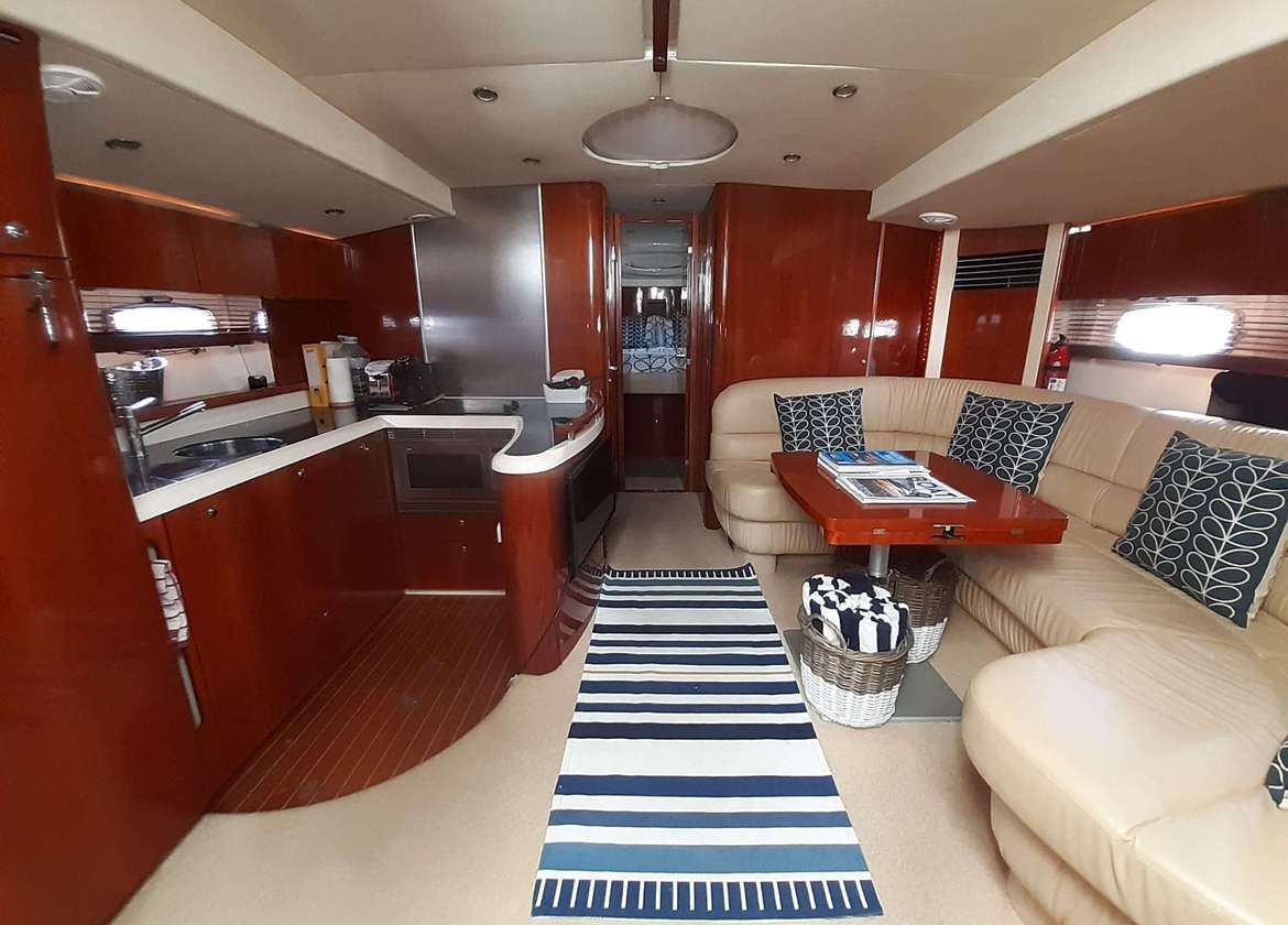 saloon fairline targa 52 lady g charter yacht Mallorca