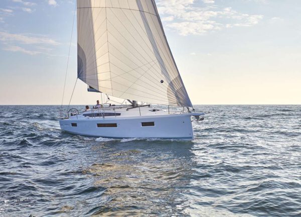 Segelyacht sun odyssey 410 naoussa Balearen