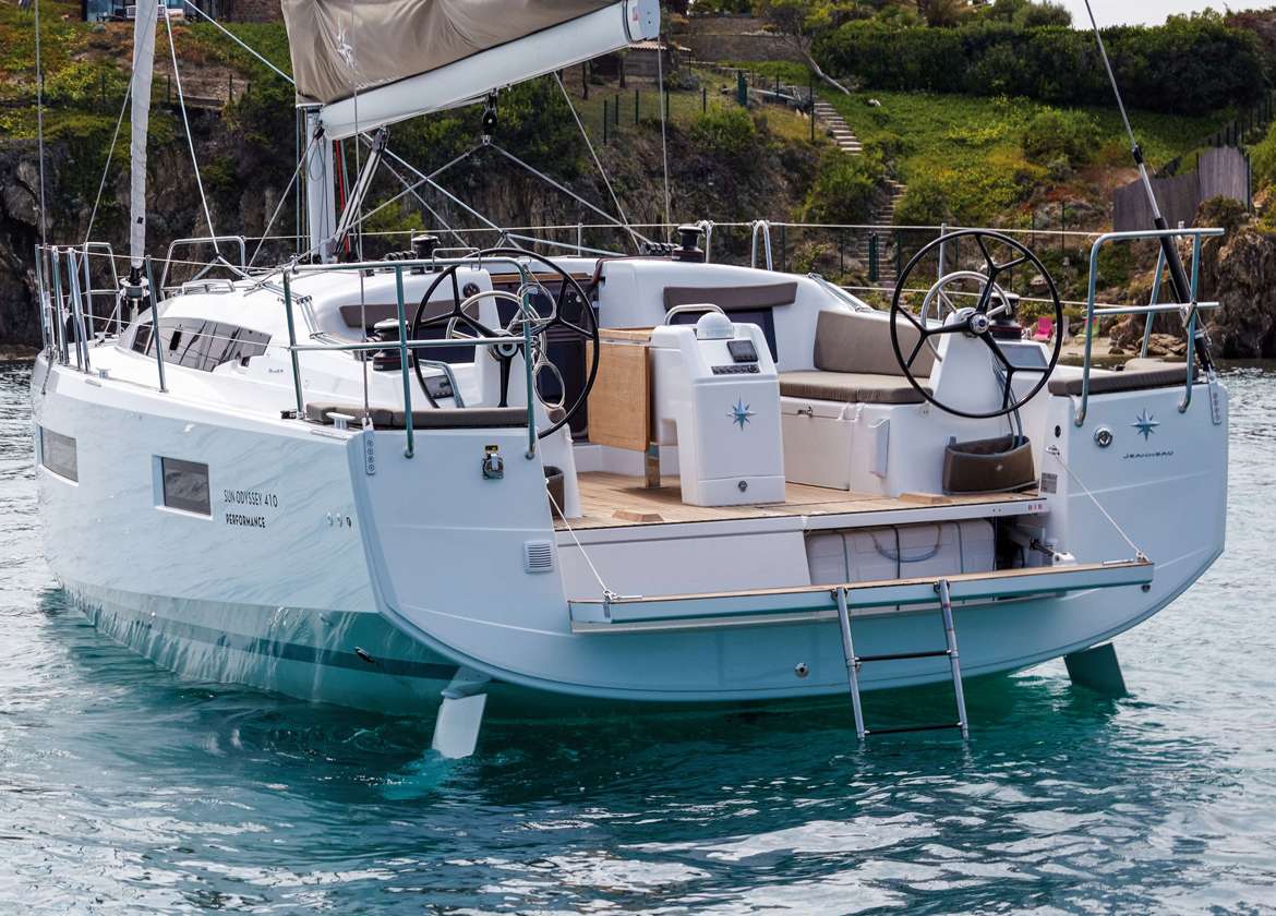 Segelyacht sun odyssey 410 naoussa charter Mallorca