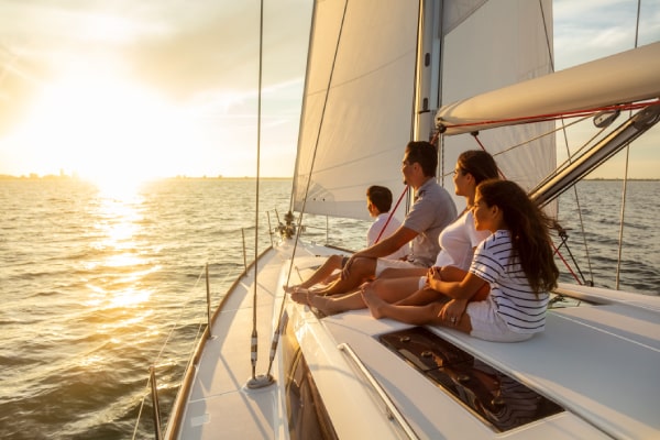 family-sailing