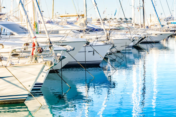 yacht-charter-marina