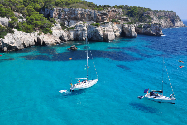 bay-mallorca-sailing