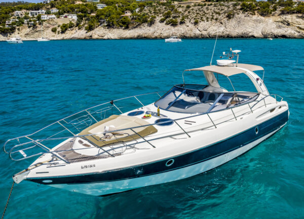 yacht charter cranchi 41 gin tonic port adriano