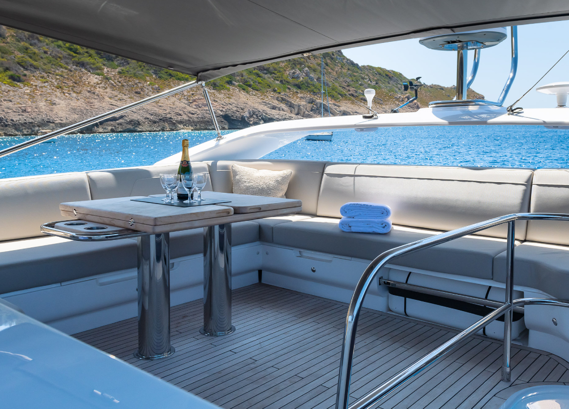 yacht princess f55 seven sitting area